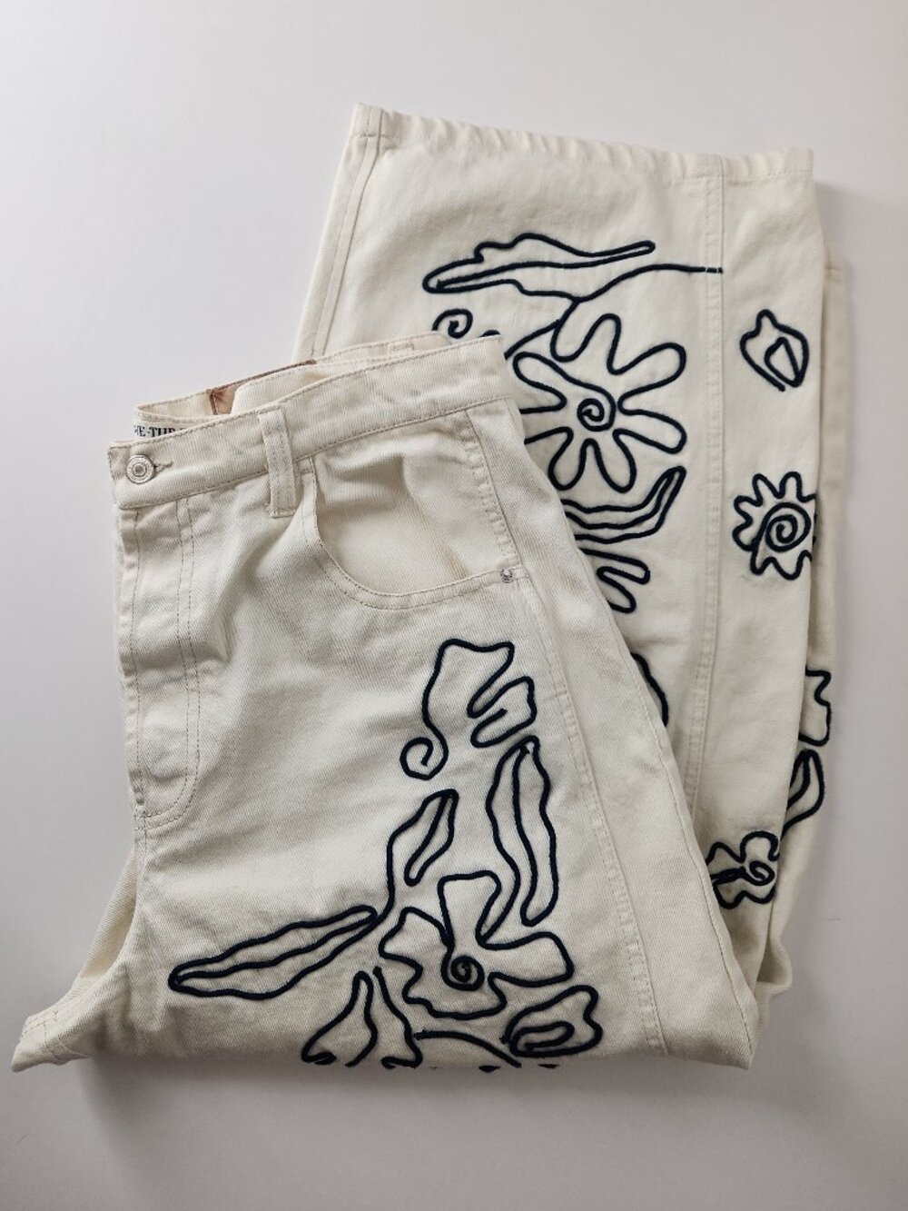 We The Free People Good Luck Soutache Barrel Jeans ivory floral embroidery sz 33 - Picture 2 of 16